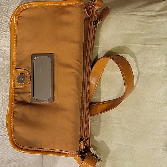 Giani Bernini leather shoulder bag euc - Picture 4 of 6